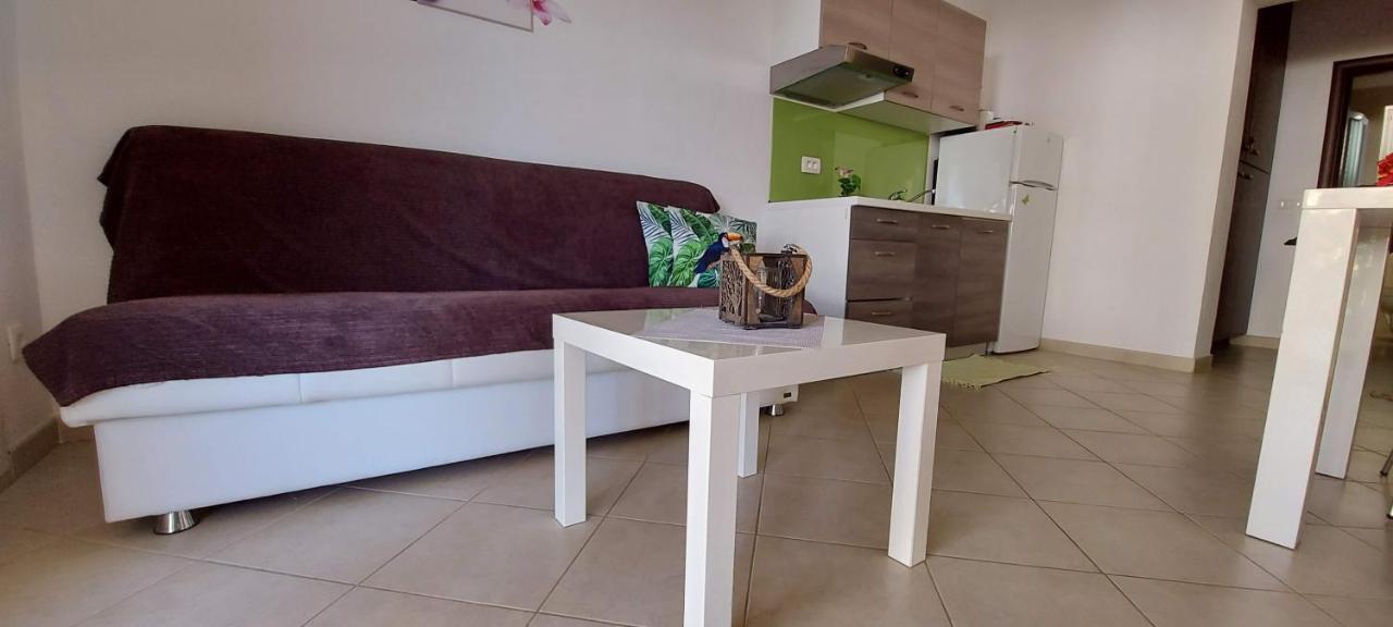 Apartmani Tomislav Крк Екстер'єр фото
